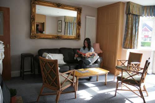 Heath Lodge Hotel Nr Nec บิกเกนฮิลล์ ภายนอก รูปภาพ
